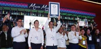 Oaxaca gana Guinness por exhibir mayor número de botellas de mezcal Oaxaca gana Guinness por exhibir mayor número de botellas de mezcal