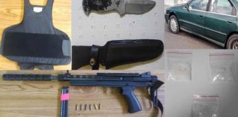 Policía Municipal apresa a cuatro con fusil y droga Policía Municipal apresa a cuatro con fusil y droga