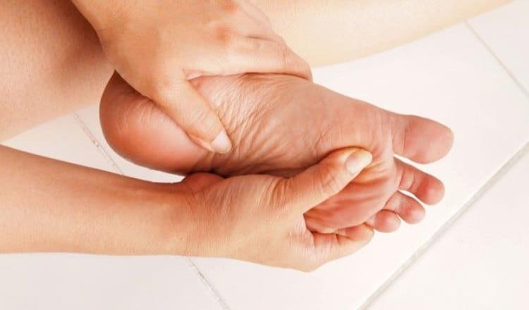 Zapatos inadecuados pueden causar lesiones incapacitantes Zapatos inadecuados pueden causar lesiones incapacitantes