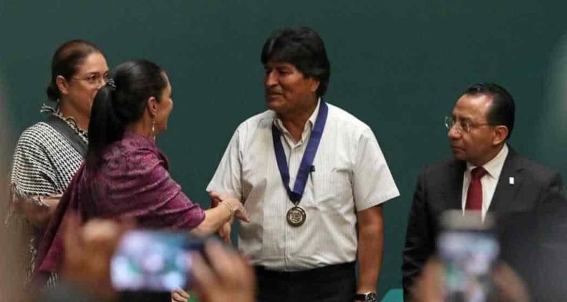 Desde el exilio, llama a diálogo en Bolivia para superar crisis