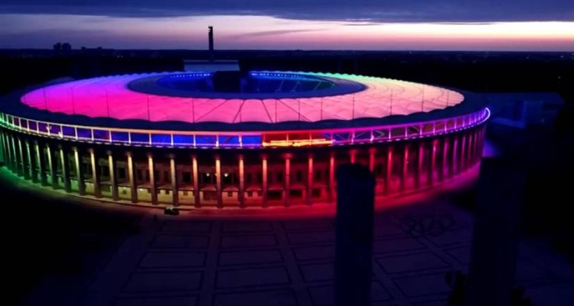 Estadios en Alemania se iluminan de arcoíris y la UEFA no dio buena respuesta