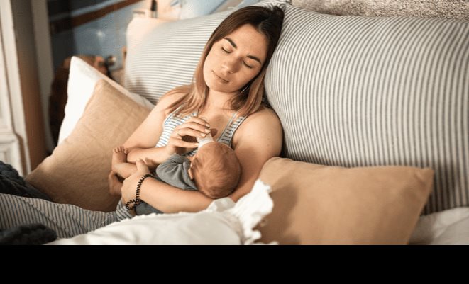 ¿Arrullar a tu bebé es bueno? Beneficios y desventajas