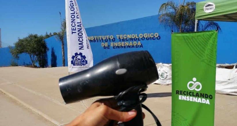 Más de 1 tonelada de artículos reciclables se reunieron en el Eco Rally Albatros-Reciclando Ensenada Más de 1 tonelada de artículos reciclables se reunieron en el Eco Rally Albatros-Reciclando Ensenada