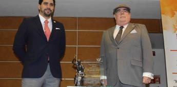 Forjador del Año 2021... Galardona Madrugadores Tijuana a Rodrigo Valle Forjador del Año 2021... Galardona Madrugadores Tijuana a Rodrigo Valle