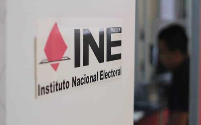 INE pospone consulta para la revocación de mandato