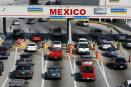 Sufren paisanos extorsiones por miles de dólares en México
