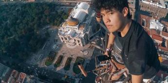 Joven toma selfie desde antena de la Torre Latino