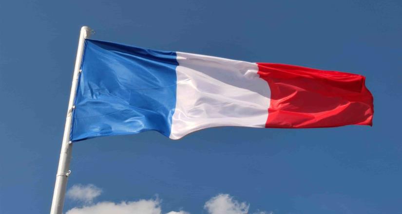 Con elecciones en puerta, Francia asume timón de la Unión Europea