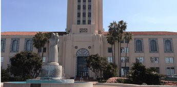 Trabajadores del Ayuntamiento de San Diego pueden ser liquidados de no vacunarse contra el COVID-19