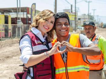 Emprenden rehabilitación de carretera en el ejido Puebla a favor de la ciudadanía