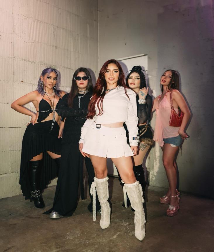 Kim Loaiza presenta su nuevo álbum X Amor II y el sencillo “5 Babys”