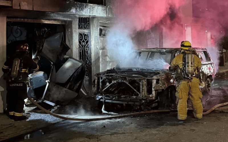 Incendian camioneta del alcalde de Tecate