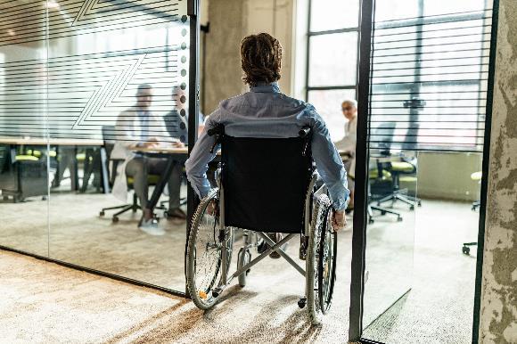 Espacios accesibles y diseño universal: el camino hacia oficinas inclusivas