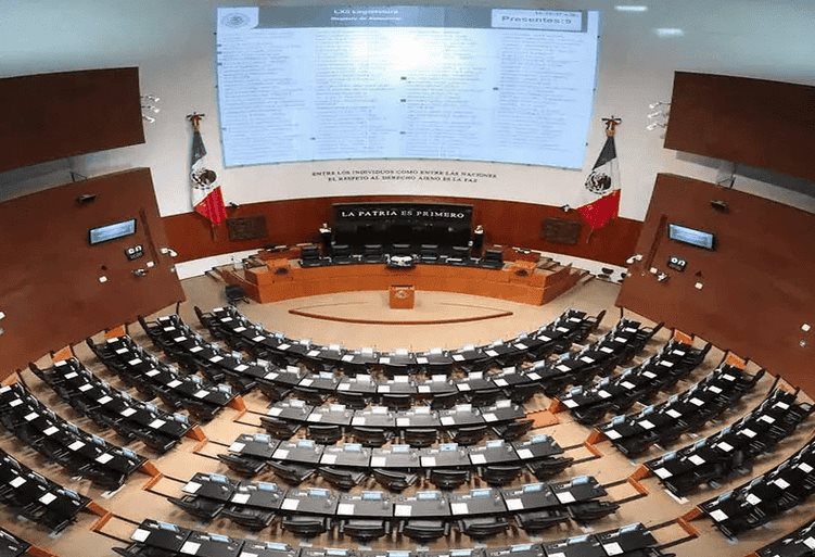 Senado aprueba el 1 de octubre como día no laboral