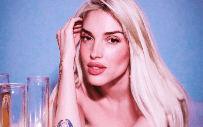 Elena Rose: Un año inolvidable con tres nominaciones al Latin Grammy