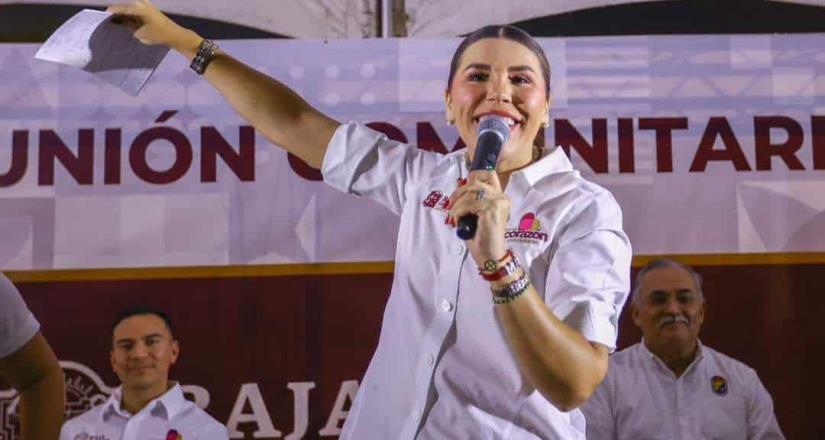 Acude Marina del Pilar a reunión comunitaria con residentes de Ciudad Guadalupe Victoria