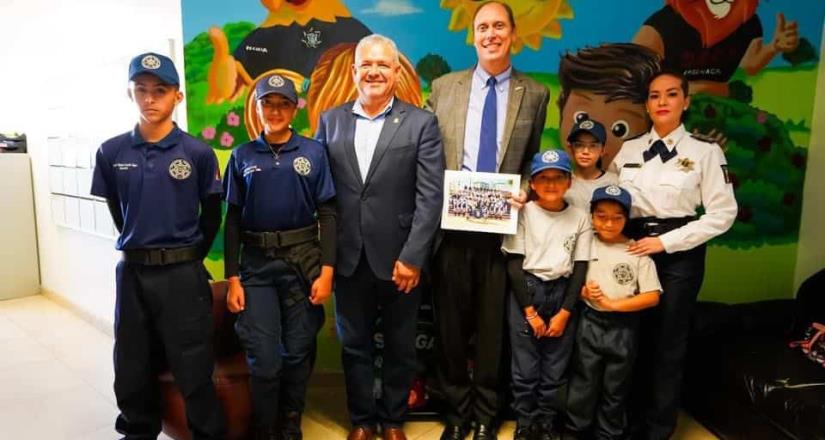 Carlos Ibarra recibe al Cónsul General de EE.UU. en Tijuana