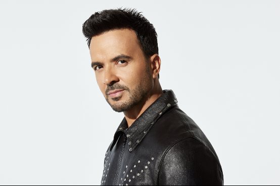 La RIAA reconoce "Despacito" de Luis Fonsi con Daddy Yankee como el título latino con más premios de Oro y Platino en la historia del programa