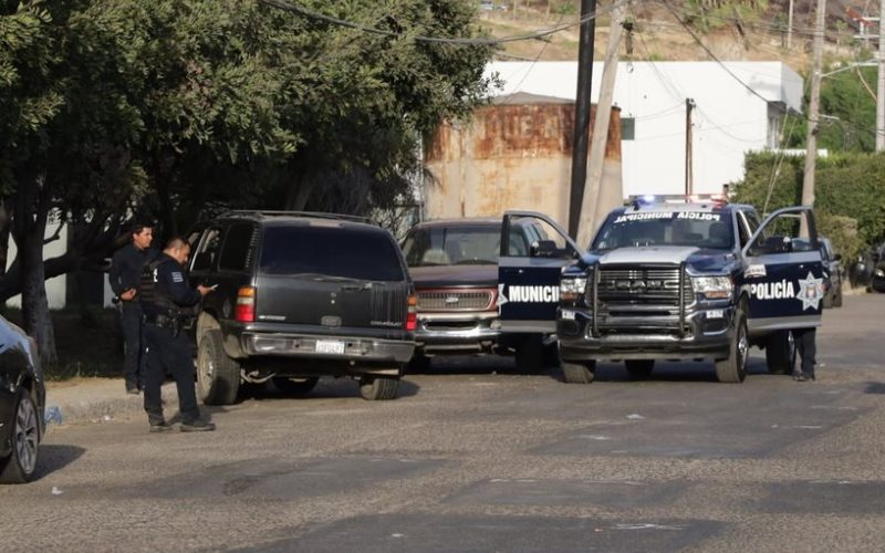 Resguardan alumnos del CBTIS 146 por balacera en Playas de Tijuana