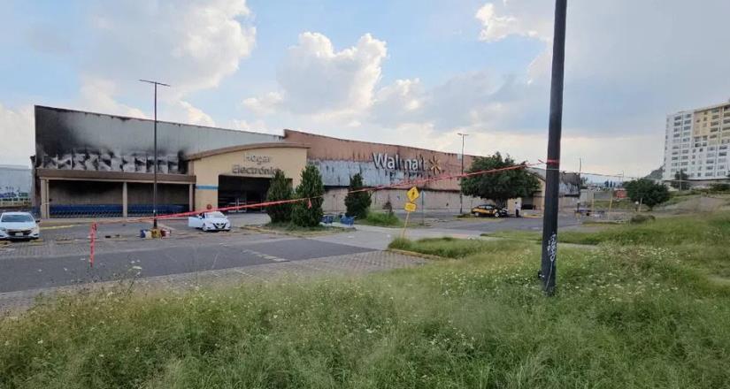 Walmart será demolido tras incendio en Zapopan; aún se desconocen las causas