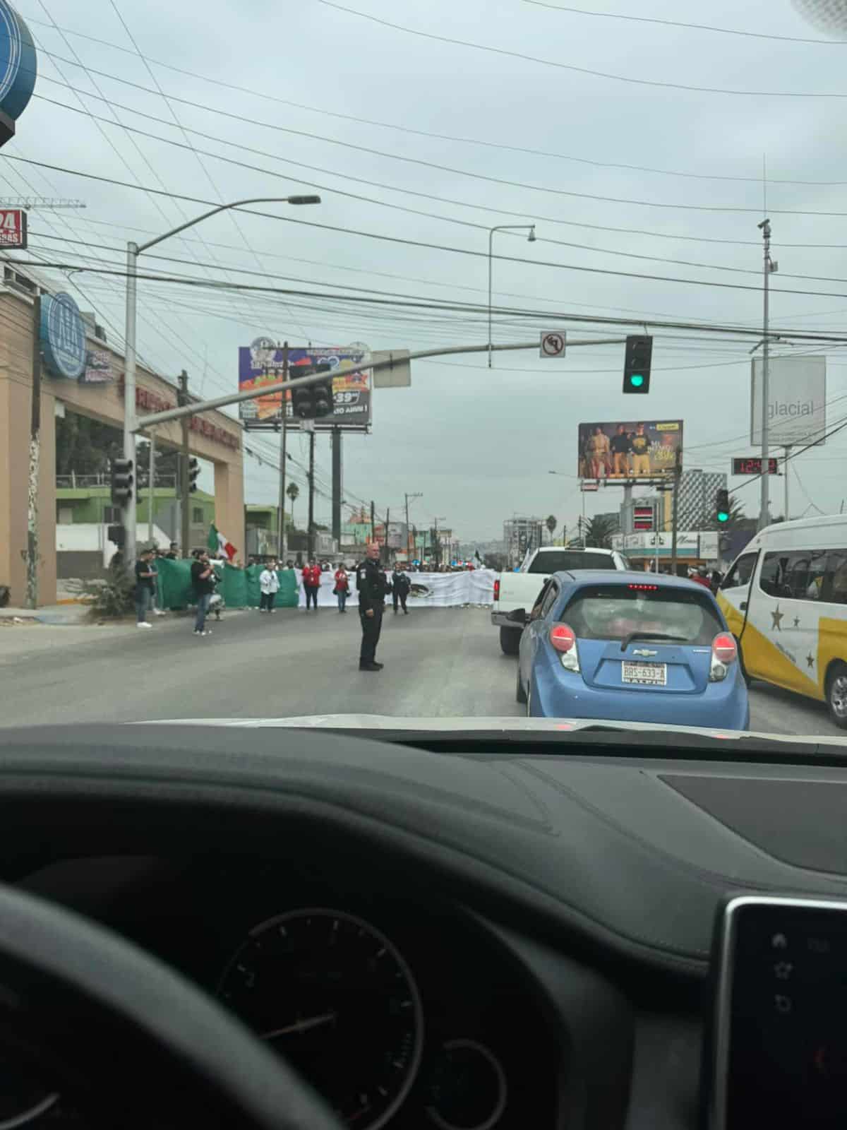 Trabajadores del Poder Judicial bloquean el bulevar Cuauhtémoc Sur