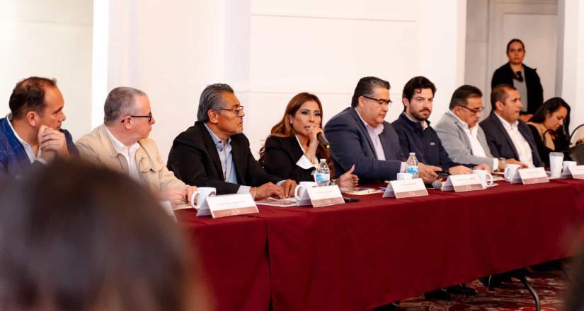 Encabeza alcaldesa reunión de gabinete; pide trabajo responsable y resultados