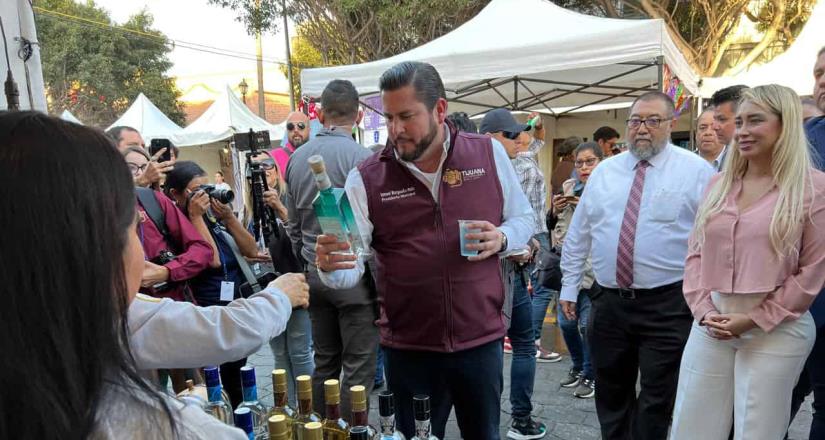 Inauguran la XXIII edición de "Expo Tequila Tijuana" en la Avenida Revolución