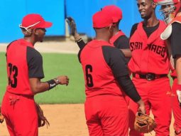 Crisis en béisbol cubano, suspenden y reprograman torneos