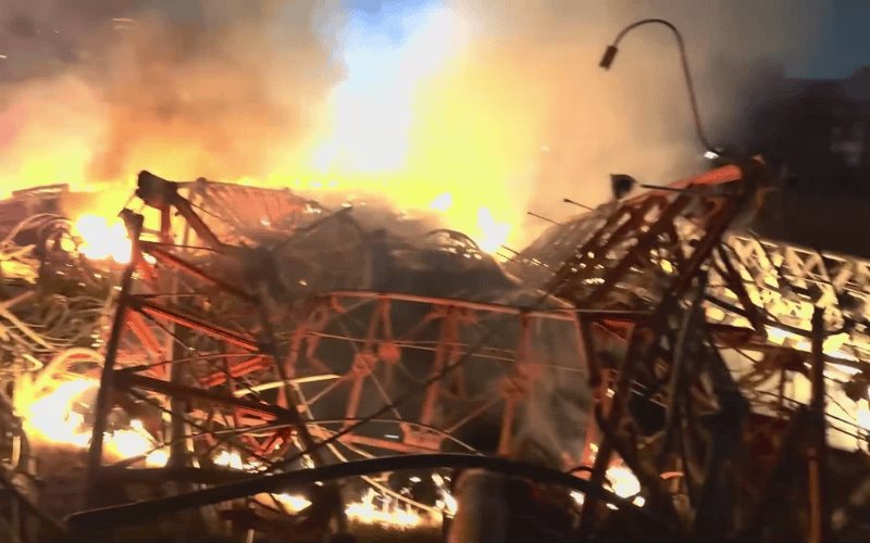 Helicóptero choca contra torre de control en Houston; mueren 4 personas, incluido un niño