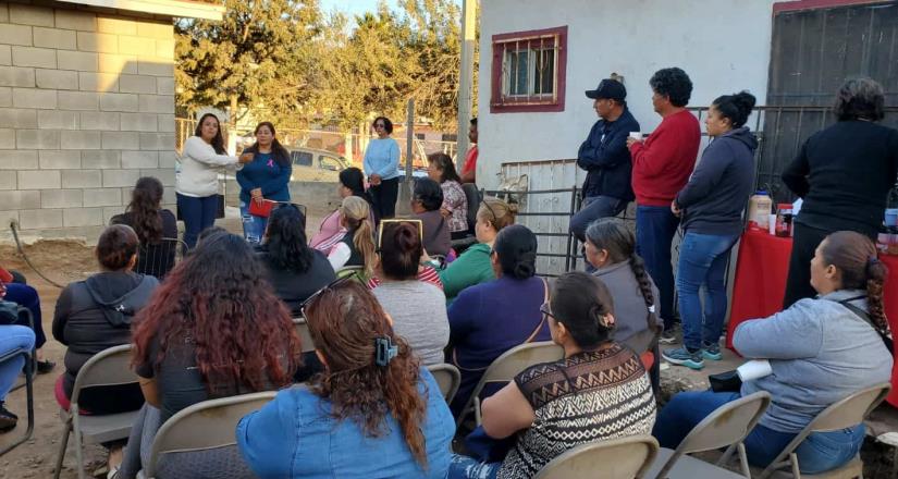 Se reúne directora de Bienestar con líderes comunitarios de diferentes colonias