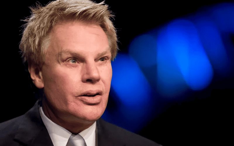 Mike Jeffries ex CEO de Abercrombie & Fitch es arrestado por cargos de tráfico sexual