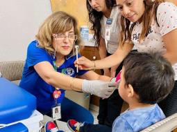 Se realizaron cirugías de estrabismo Con el corazón por delante a través del Sistema DIF Baja California e instituciones de salud.