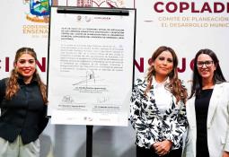 Sostiene encuentro Ruiz Uribe con el grupo cultural 20 Mujeres de Ensenada A.C.