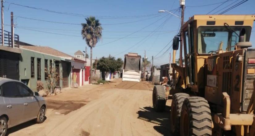 Atiende Gobierno de Ensenada peticiones de raspado de vialidades