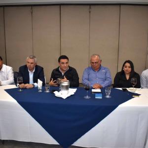 Ruiz Uribe recibe demandas de industria maquiladora y entrega sus peticiones a la presidenta Sheinbaum