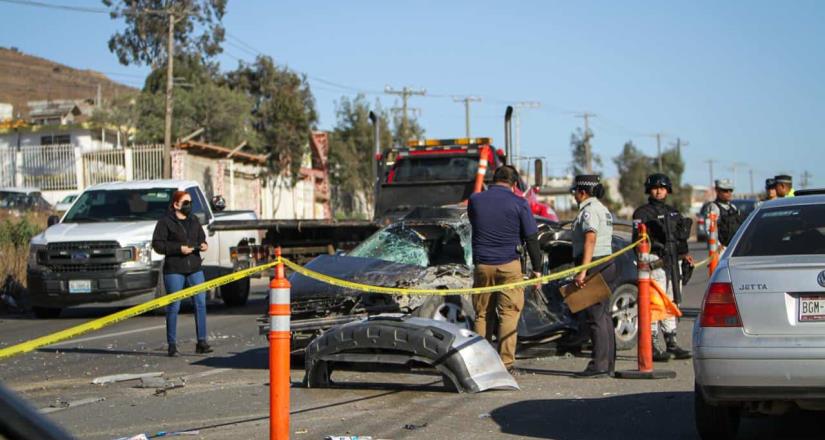 1 muerto y 4 lesionados tras choque en carretera libre Tijuana-Tecate