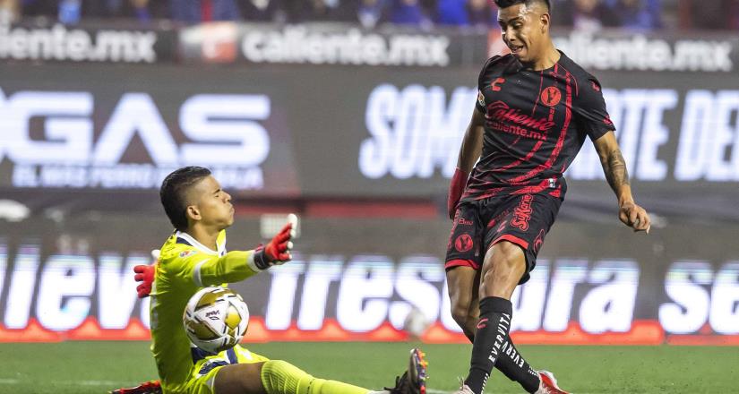 Xolos golea 3-0 a Cruz Azul en la ida de los Cuartos de Final