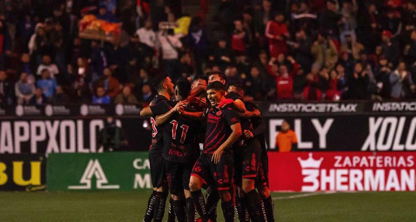 Xolos hace respetar la frontera y muerde al líder