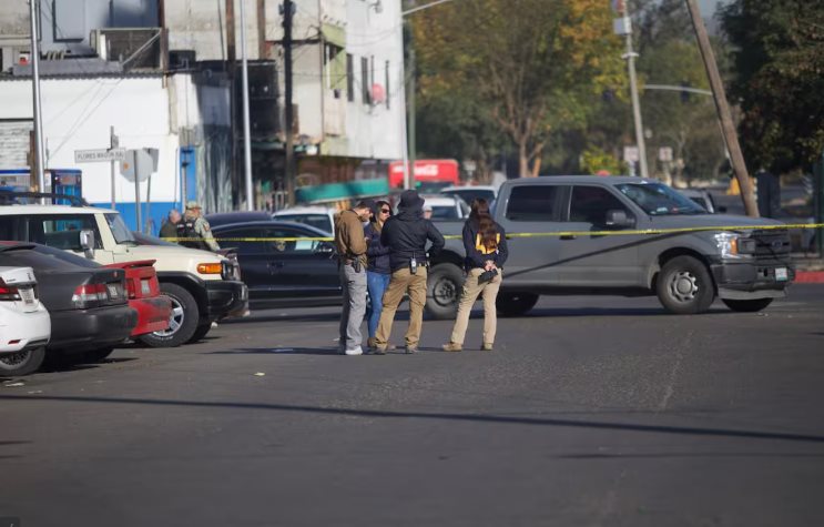 Descubren a una pareja sin vida dentro de un automóvil en la Zona Centro