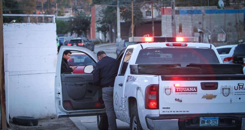 Hombre terminó electrocutado al tratar de pintar su casa