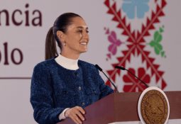 Guadalupe Bueno presentó su obra en la "FIL Guadalajara 2024"