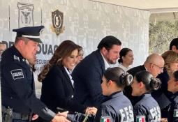 Encabeza Marina del Pilar la graduación de 130 nuevos policías en Baja California.