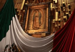 Sheinbaum invita a jóvenes a evitar el consumo de vapeadores