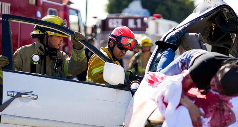 Gobierno de Ensenada impulsa conciencia vial con simulacro de accidente Gobierno de Ensenada impulsa conciencia vial con simulacro de accidente