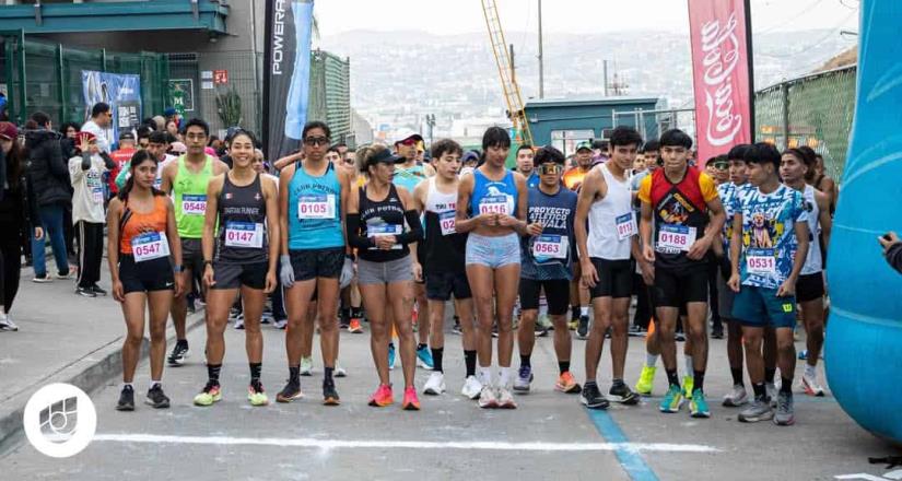 Participan más de 500 corredores en sexta carrera atlética CESUN Universidad