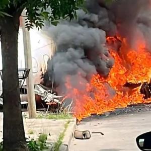 Avión privado se despista y se impacta contra vivienda en San Fernando; murieron el piloto y el copiloto