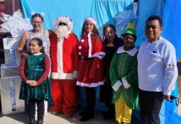 Entrega DIF y Mercados Mayorista 500 despensas a familias de la colonia Popular 89