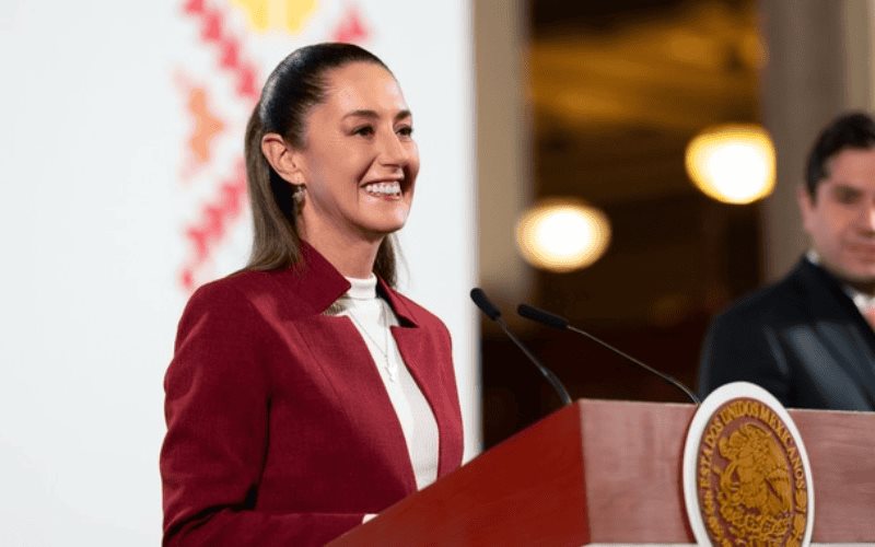 Sheinbaum resalta que, gracias al combate a la corrupción y sin aumentar impuestos, incrementaron en 5% los ingresos tributarios Sheinbaum resalta que, gracias al combate a la corrupción y sin aumentar impuestos, incrementaron en 5% los ingresos tributarios