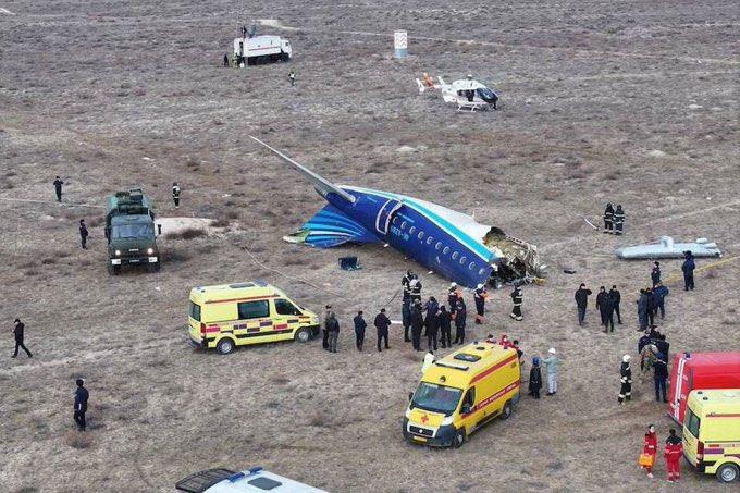 Encuentran caja negra del vuelo de Azerbaijan Airlines que fue derribado por militares rusos