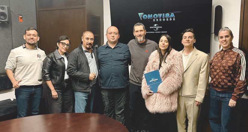 Majo Aguilar comienza el 2025 con la renovación de su contrato con su familia Fonovisa